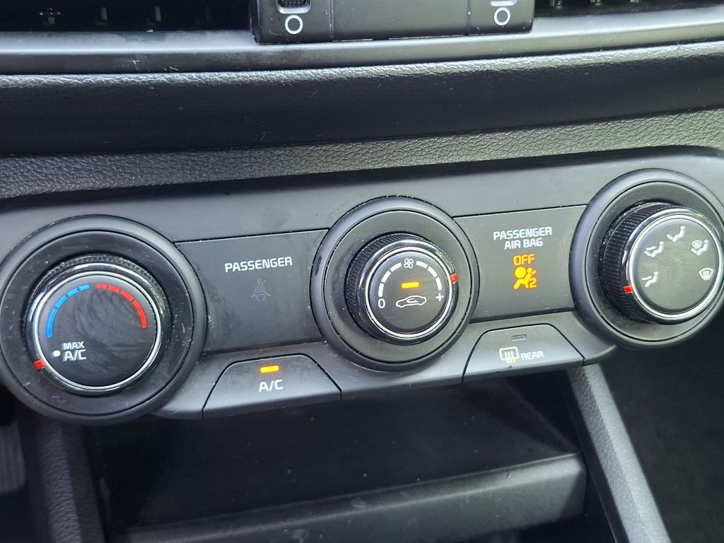 Photo 12 of this KIA FORTE