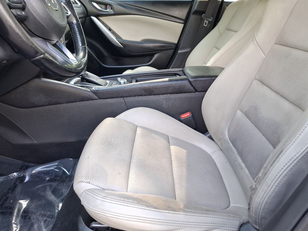 Photo 11 of this MAZDA MAZDA6