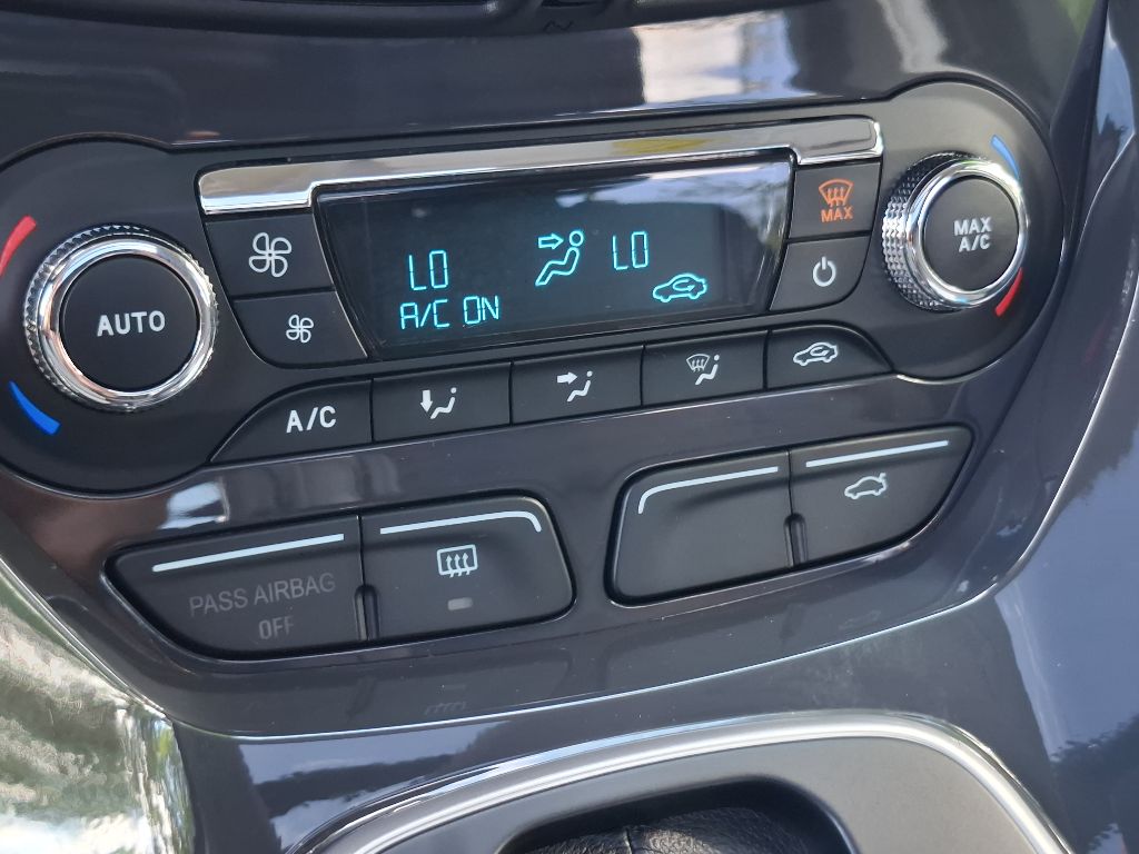 Photo 17 of this FORD ESCAPE