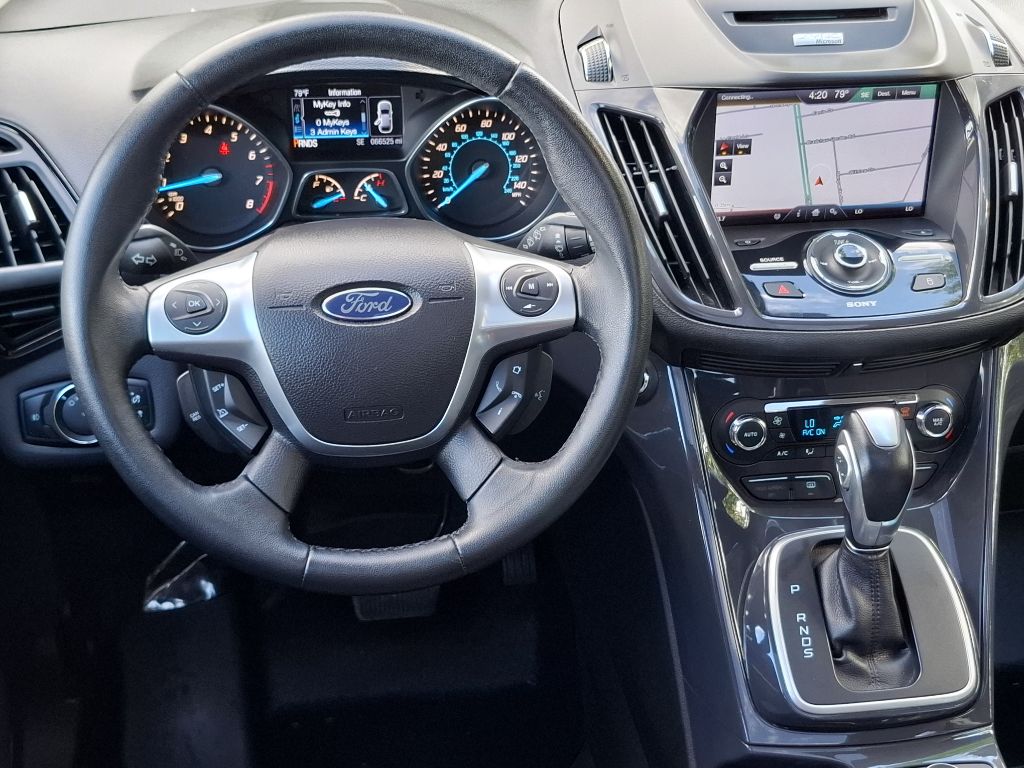 Photo 2 of this FORD ESCAPE