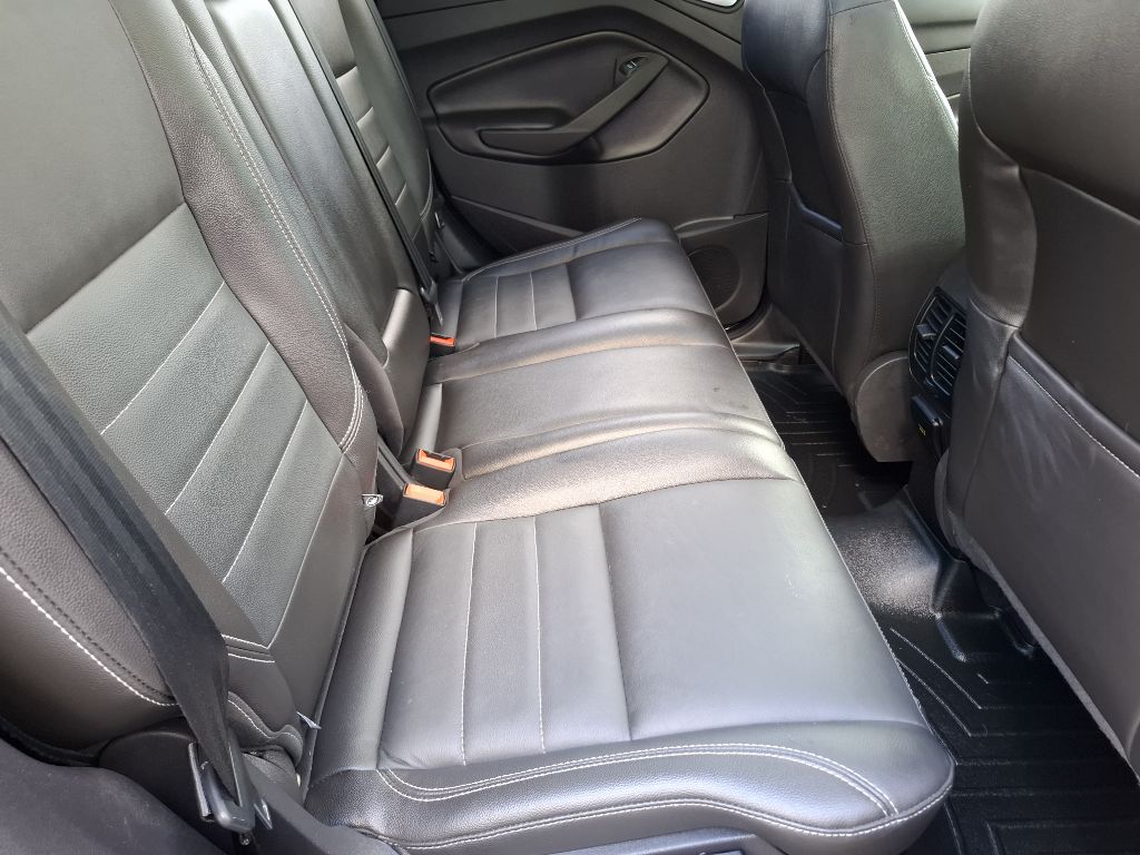 Photo 7 of this FORD ESCAPE