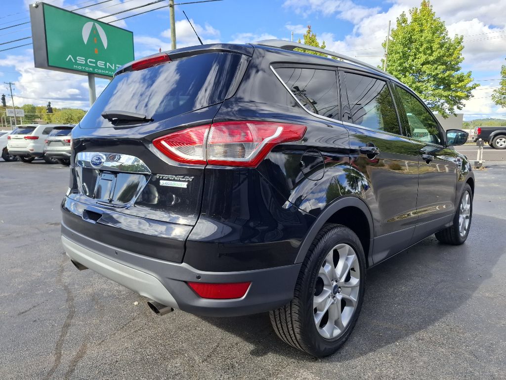 Photo 9 of this FORD ESCAPE