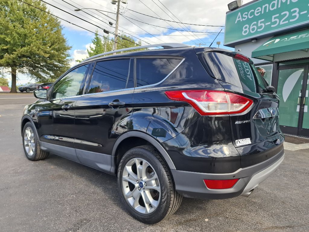 Photo 5 of this FORD ESCAPE