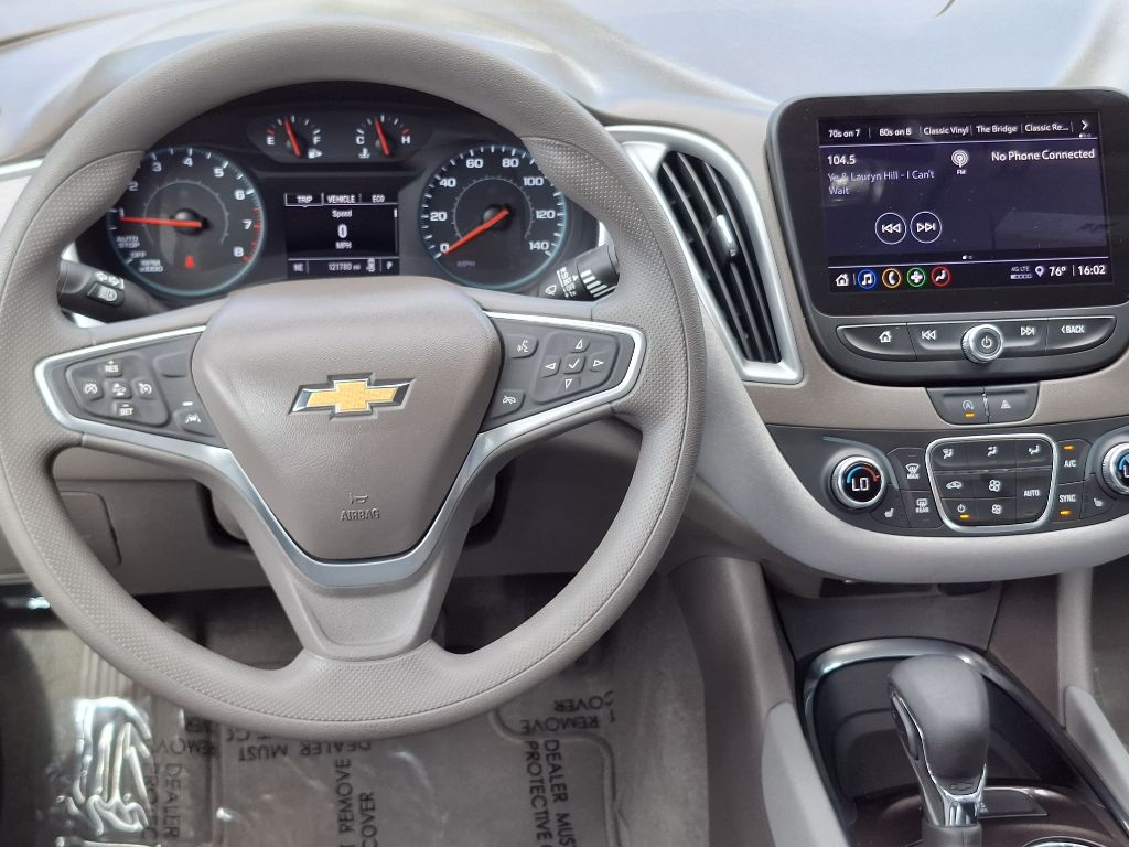 Photo 2 of this CHEVROLET MALIBU