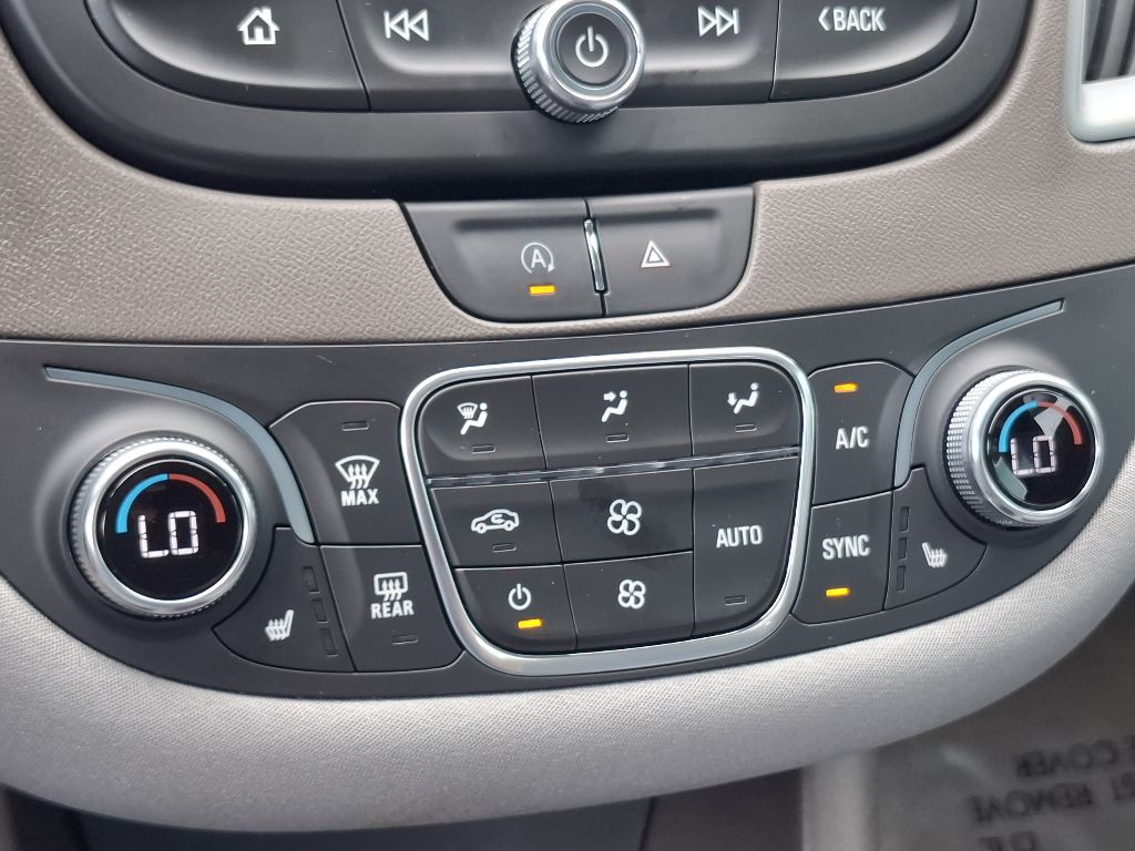 Photo 17 of this CHEVROLET MALIBU