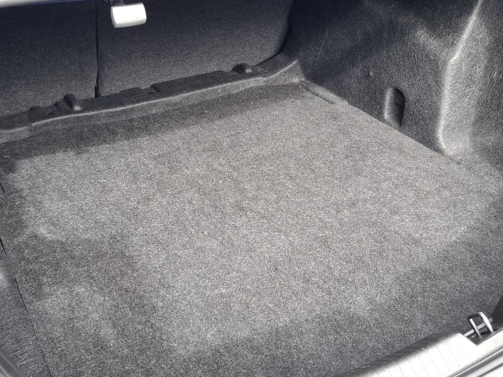 Photo 10 of this CHEVROLET MALIBU