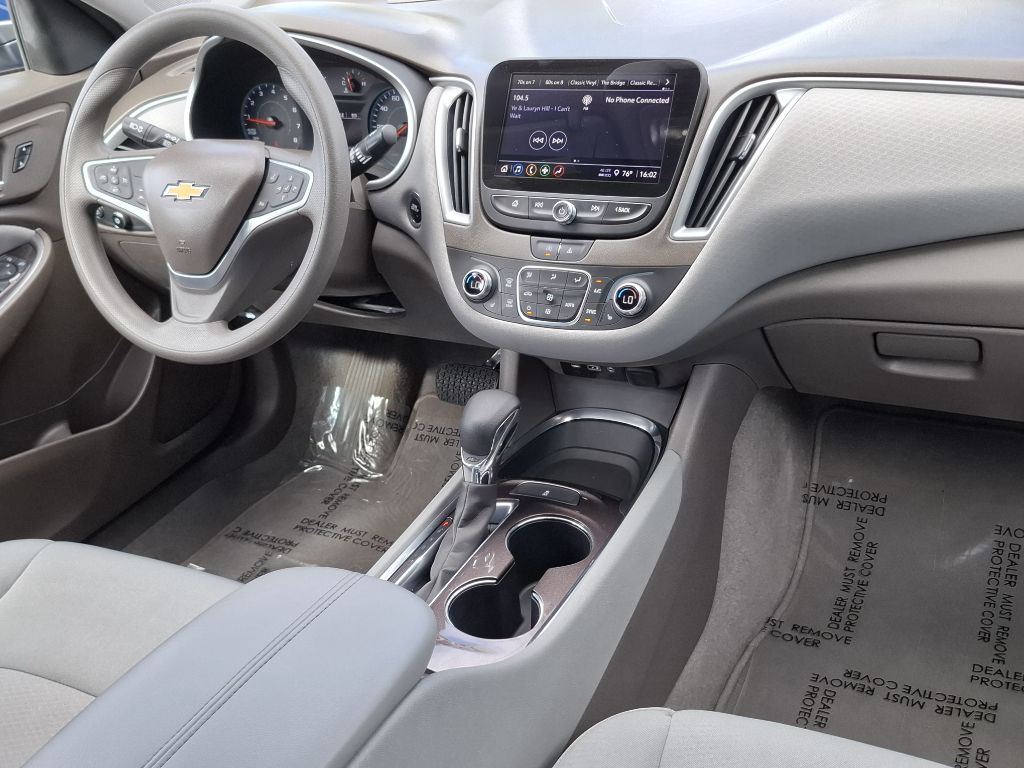 Photo 7 of this CHEVROLET MALIBU