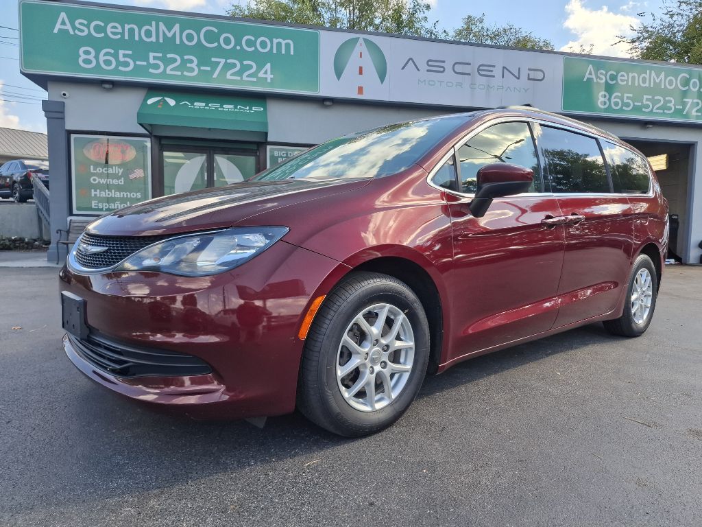 2020 CHRYSLER VOYAGER