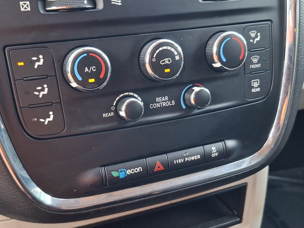 Photo 12 of this DODGE GRAND CARAVAN