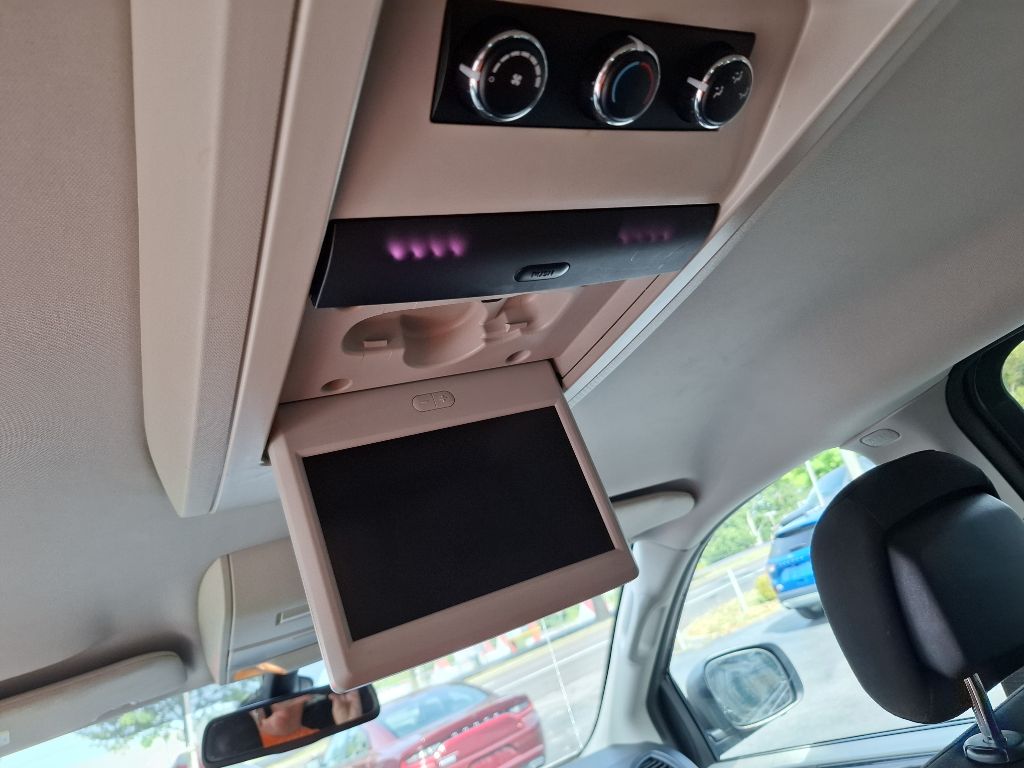 Photo 10 of this DODGE GRAND CARAVAN