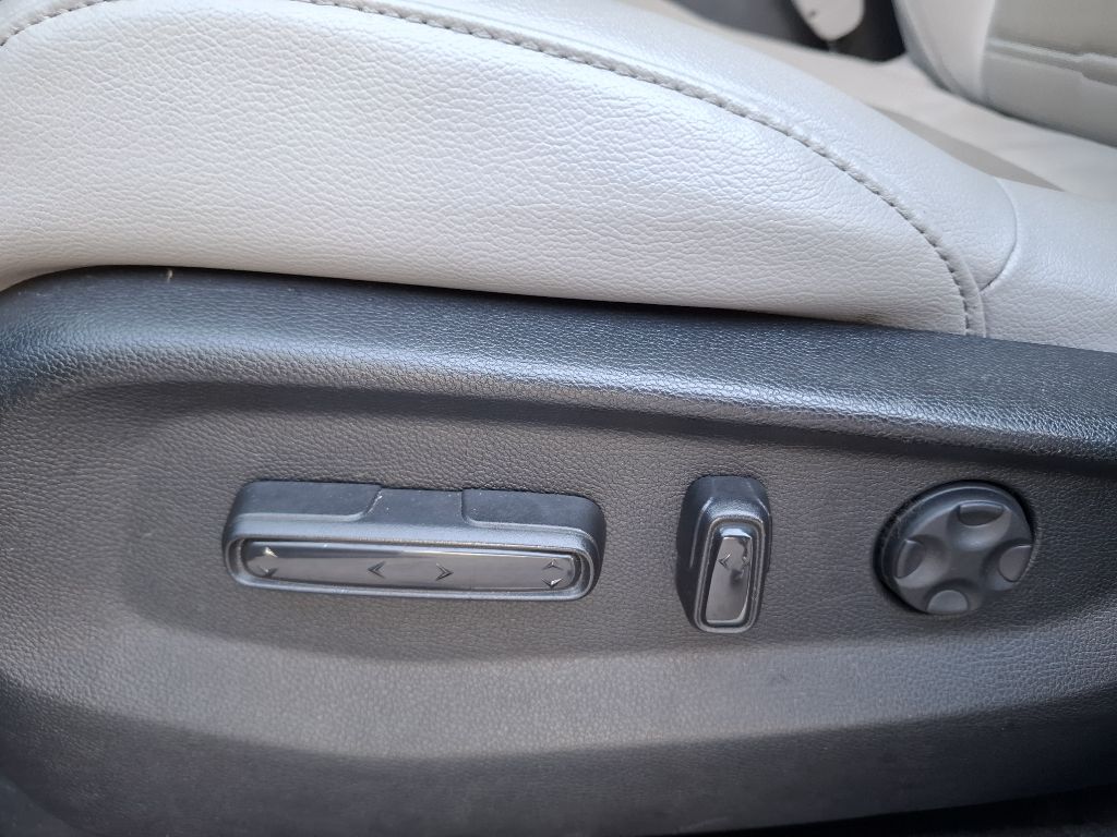 Photo 12 of this HONDA CR-V