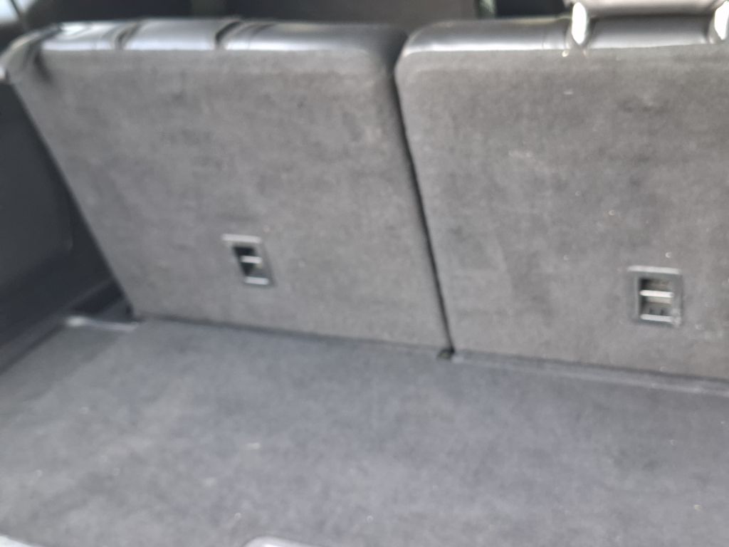Photo 10 of this FORD EXPLORER