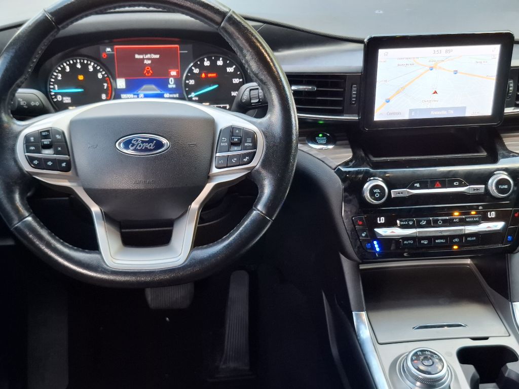 Photo 2 of this FORD EXPLORER