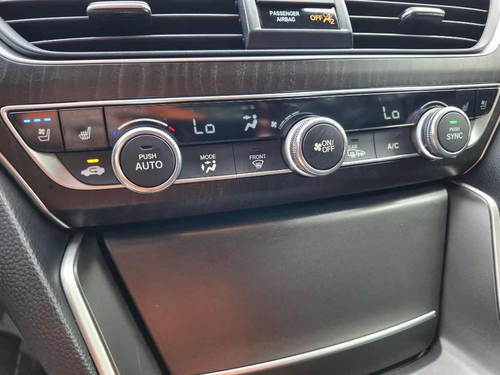 Photo 16 of this HONDA ACCORD HYBRID