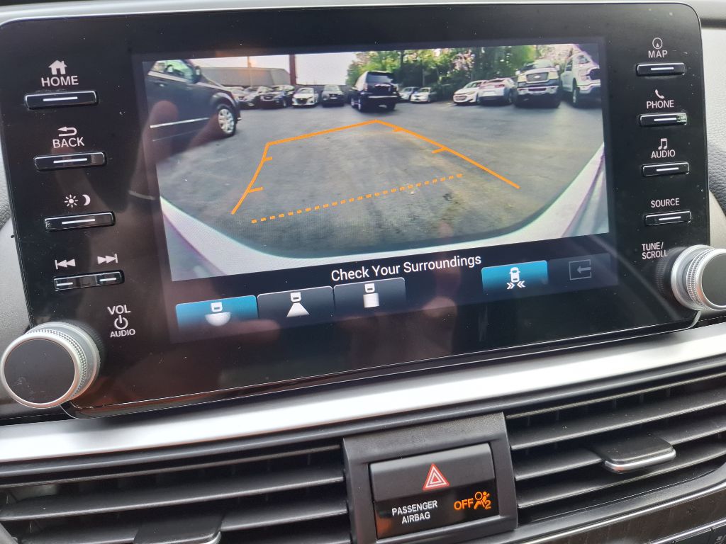 Photo 17 of this HONDA ACCORD HYBRID