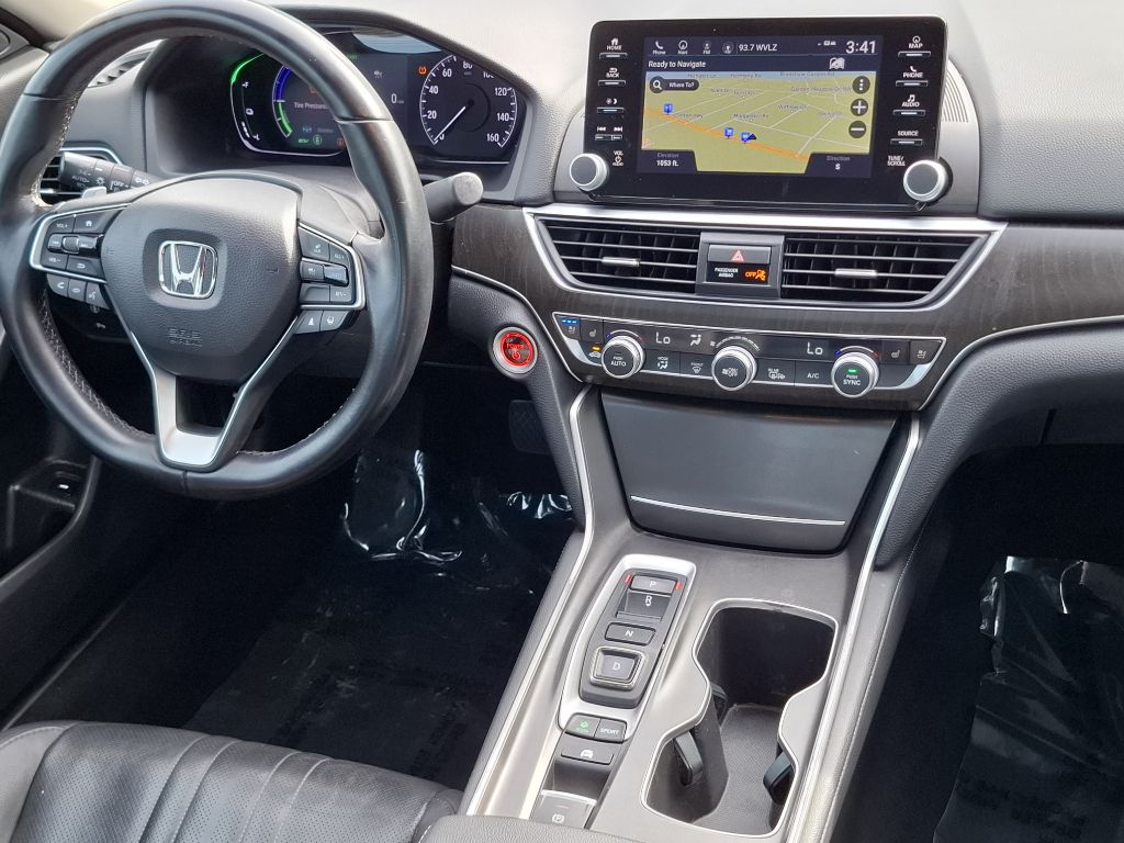 Photo 2 of this HONDA ACCORD HYBRID