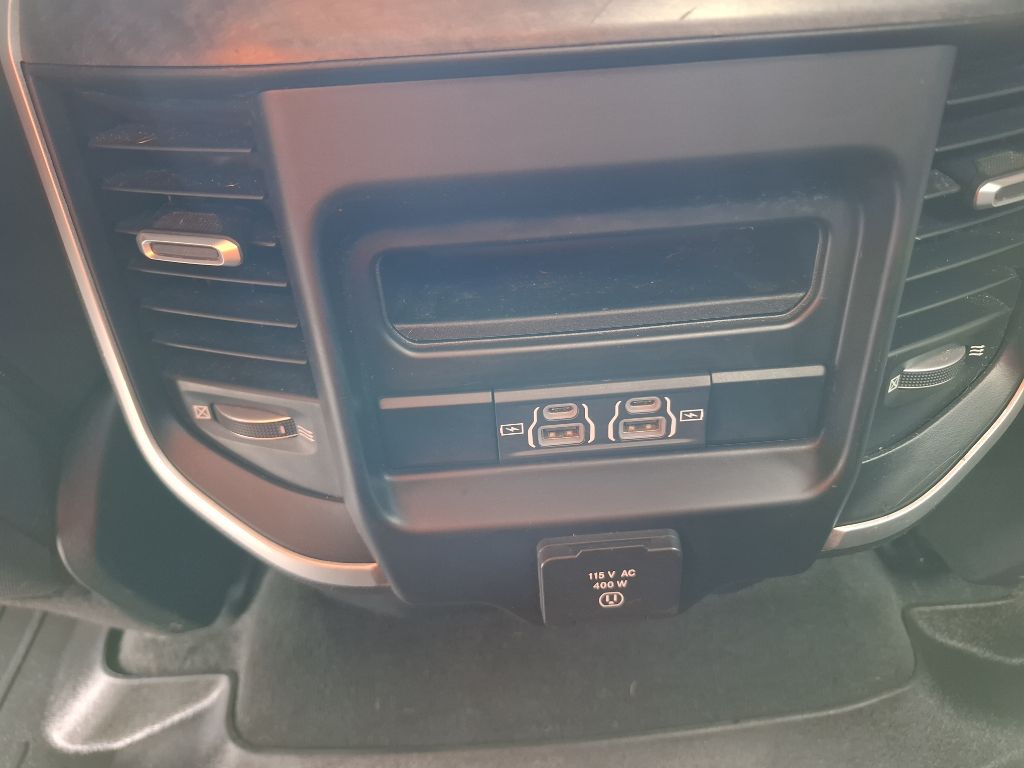 Photo 9 of this RAM 1500