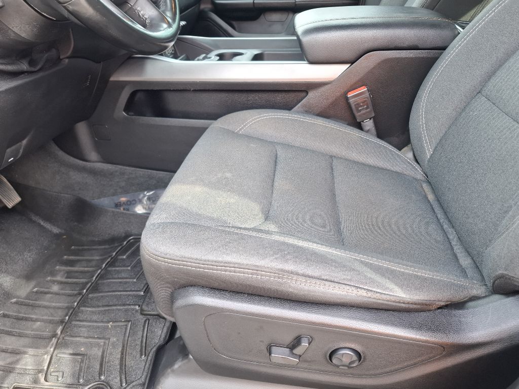 Photo 11 of this RAM 1500