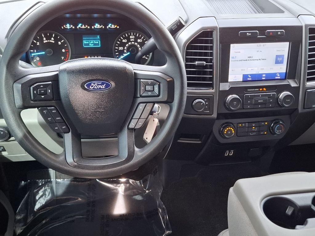 Photo 2 of this FORD F-150