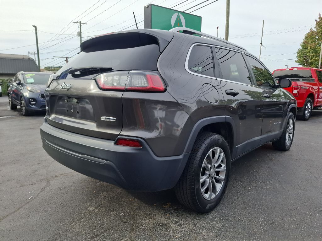 Photo 5 of this JEEP CHEROKEE