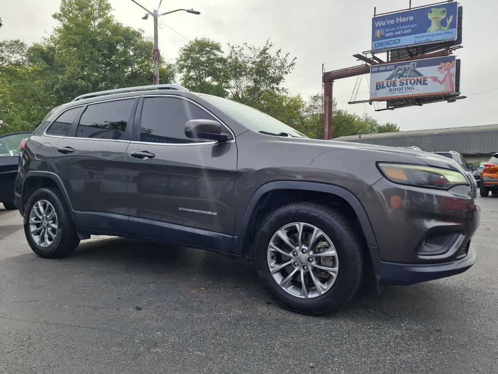 Photo 7 of this JEEP CHEROKEE