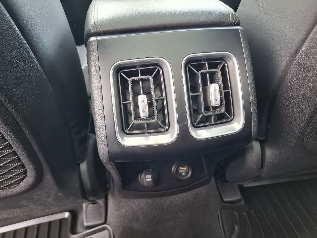 Photo 12 of this KIA SORENTO