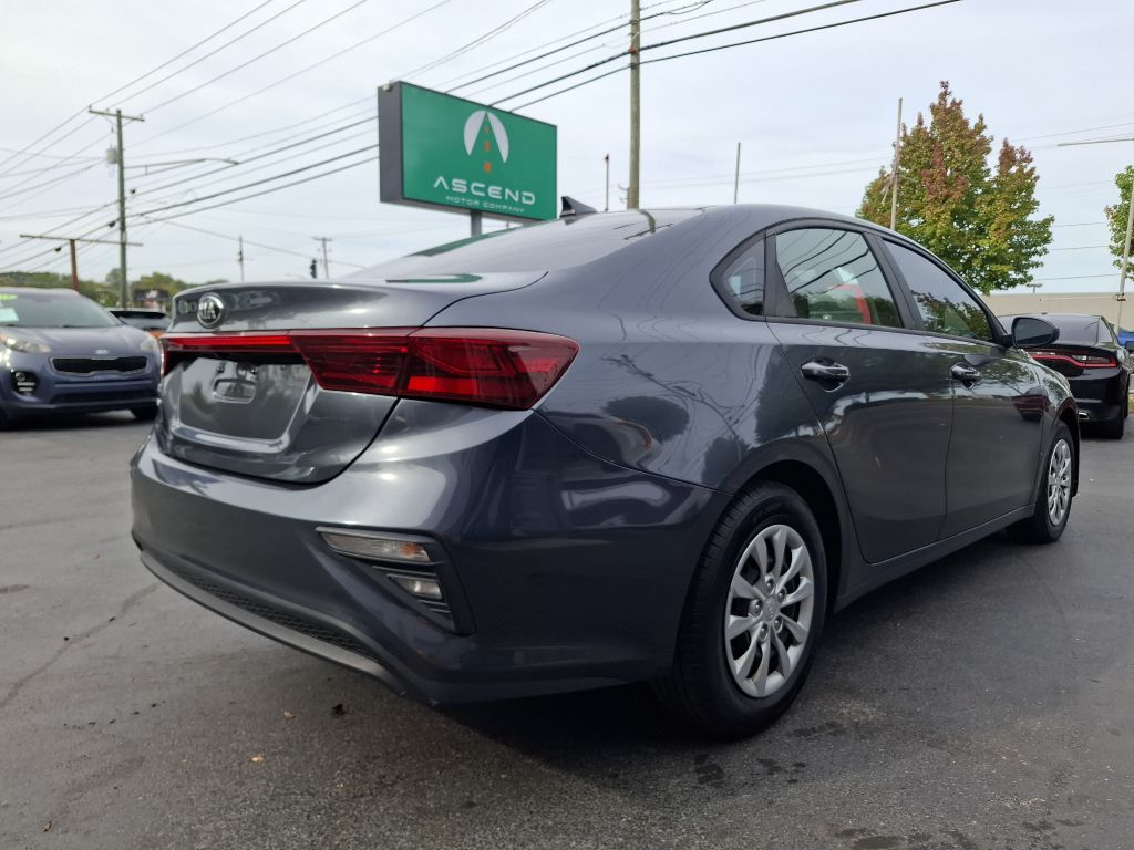 Photo 4 of this KIA FORTE