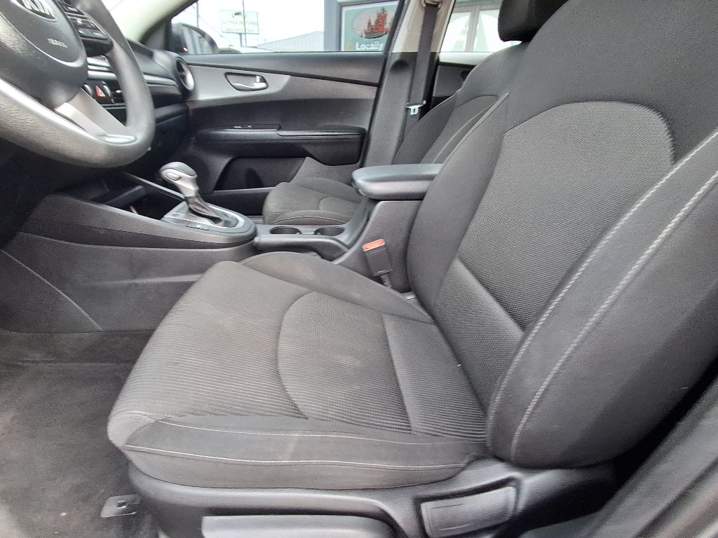 Photo 10 of this KIA FORTE