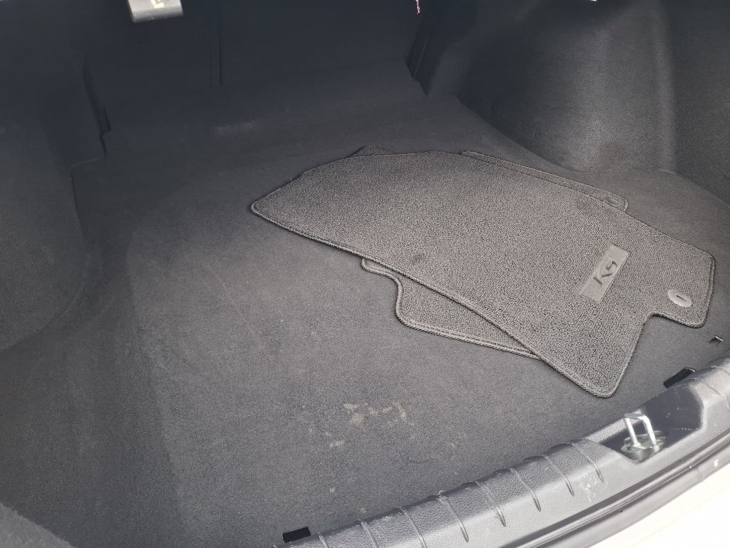Photo 9 of this KIA K5