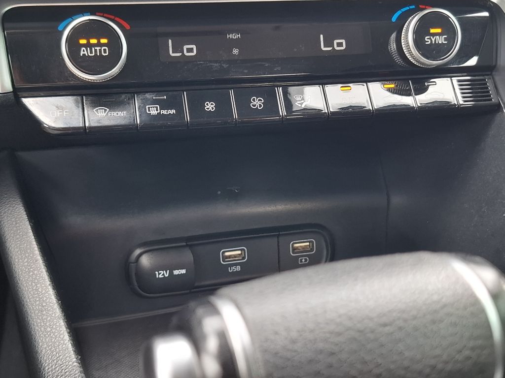 Photo 13 of this KIA K5