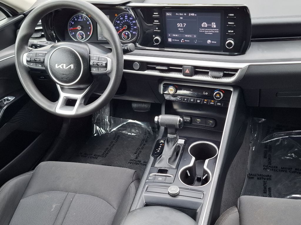 Photo 6 of this KIA K5