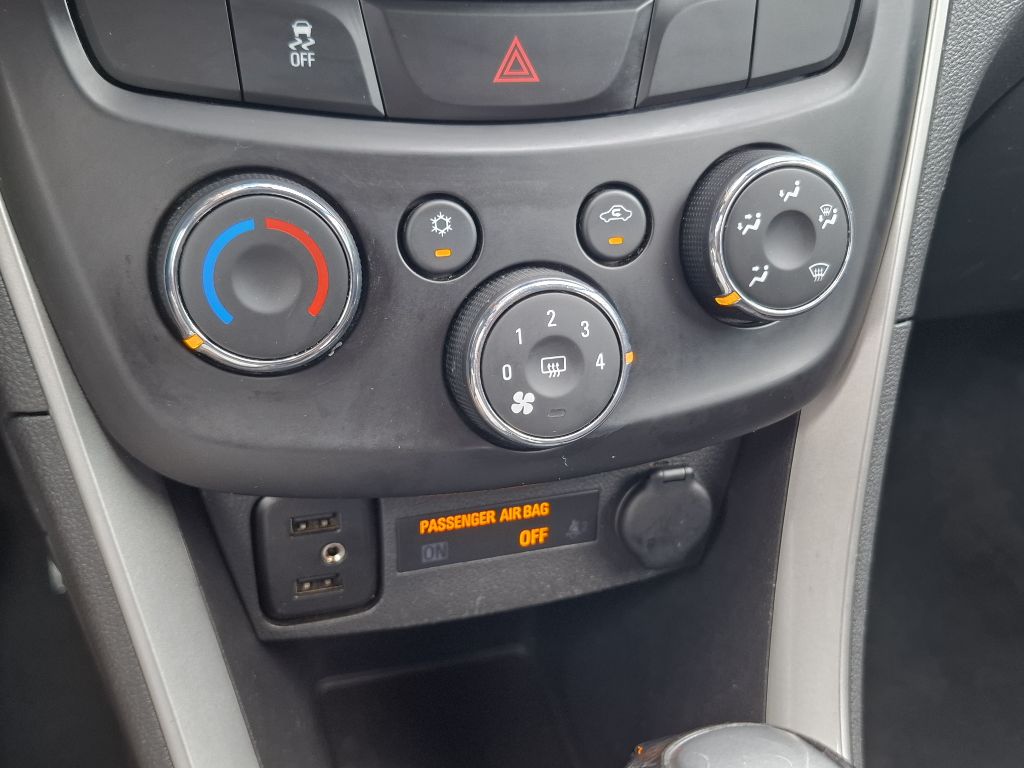 Photo 15 of this CHEVROLET TRAX