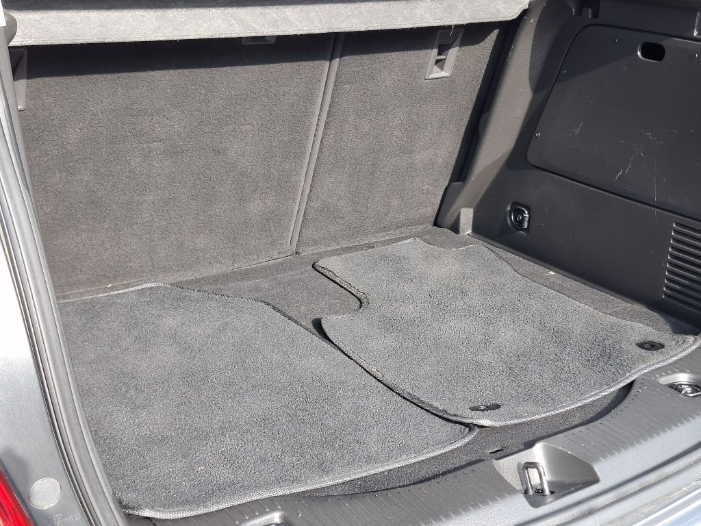 Photo 10 of this CHEVROLET TRAX