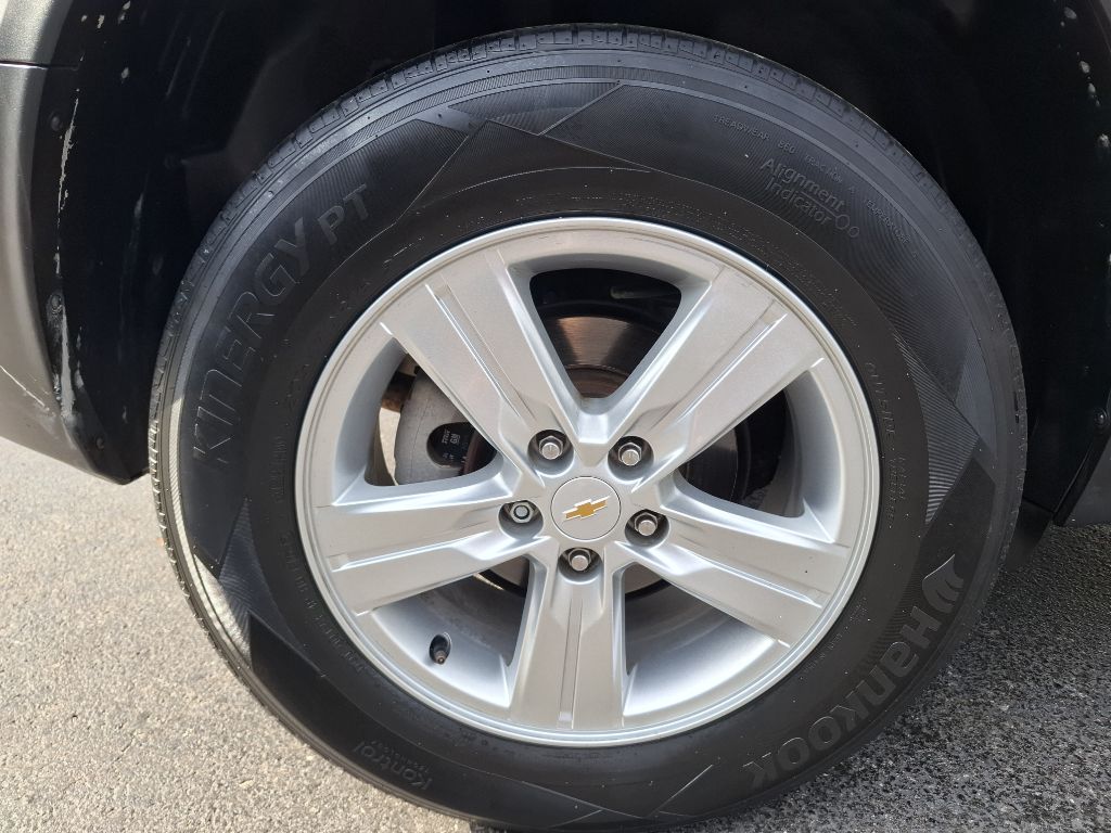 Photo 2 of this CHEVROLET TRAX