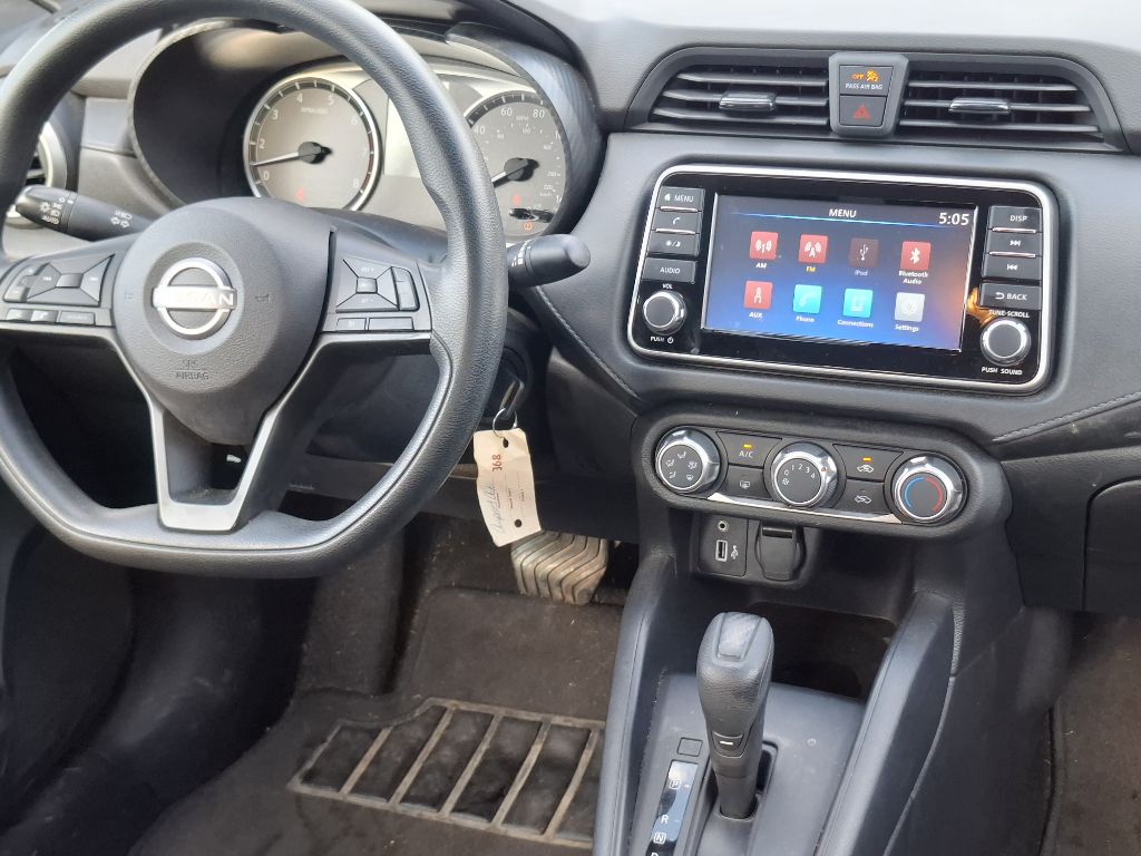 Photo 7 of this NISSAN VERSA