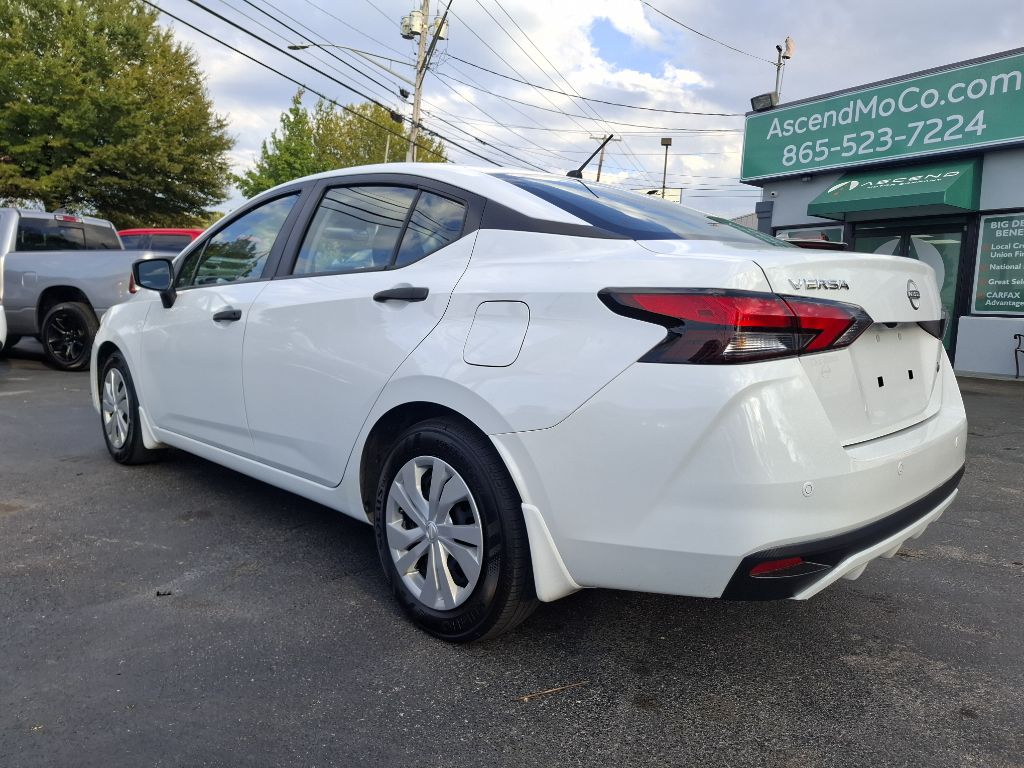 Photo 3 of this NISSAN VERSA