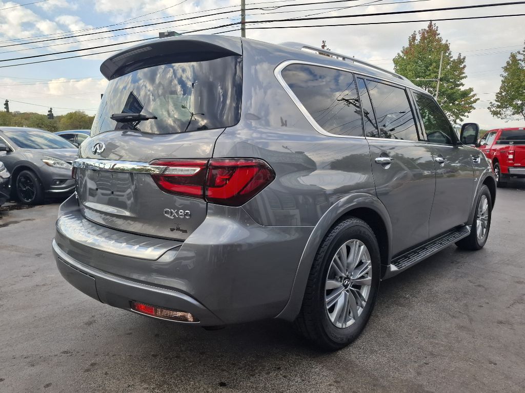 Photo 3 of this INFINITI QX80