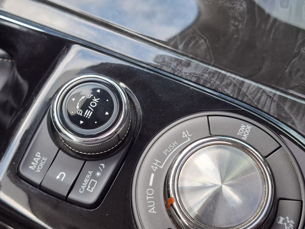 Photo 20 of this INFINITI QX80