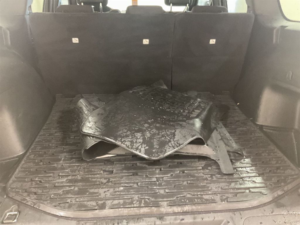 Photo 8 of this JEEP GRAND CHEROKEE
