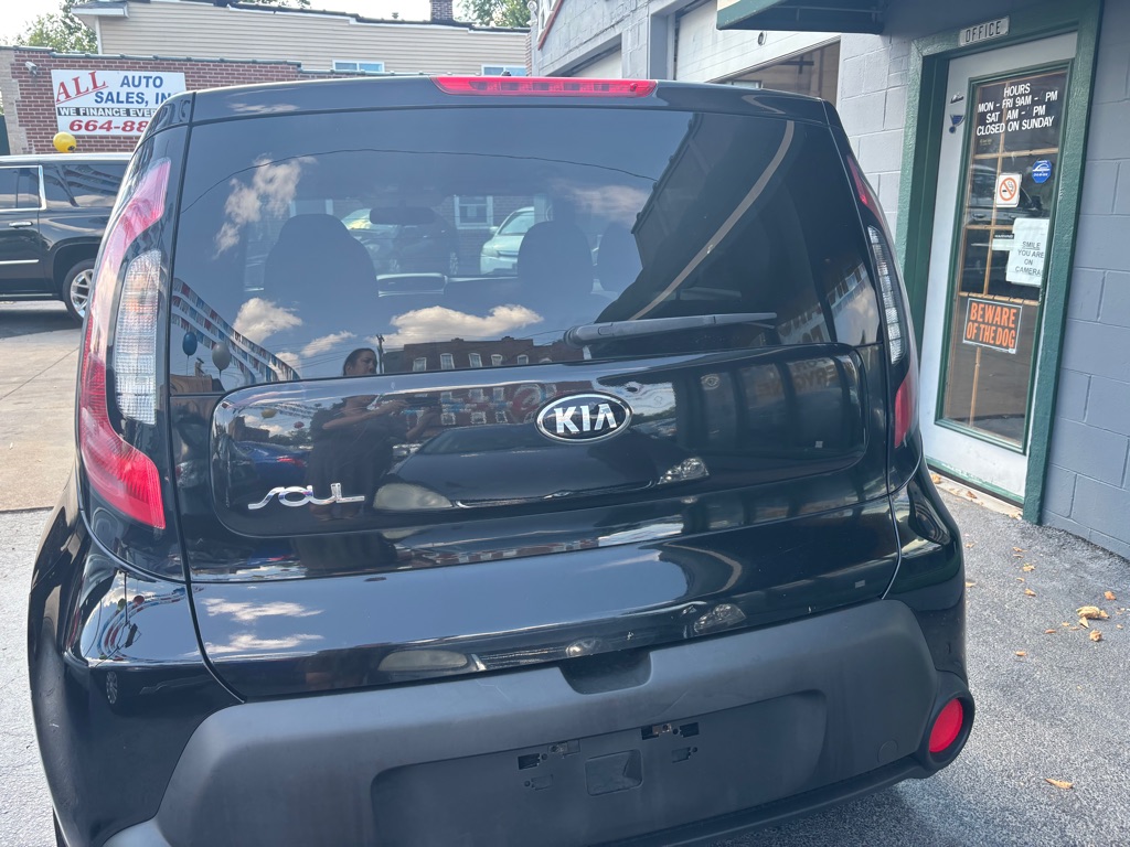 Photo 8 of this KIA SOUL