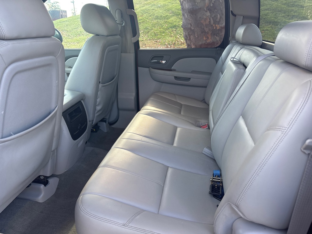 Photo 5 of this CHEVROLET SILVERADO 1500