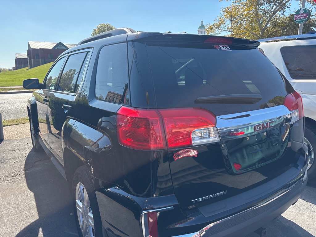 Photo 2 of this GMC TERRAIN