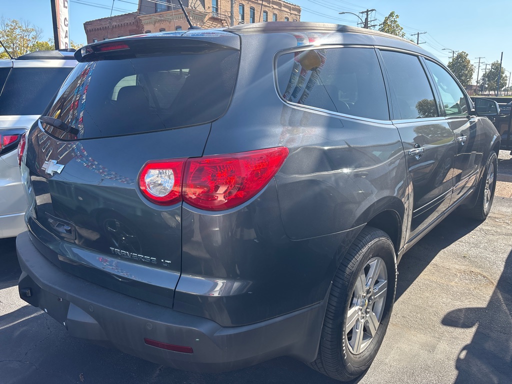 Photo 3 of this CHEVROLET TRAVERSE