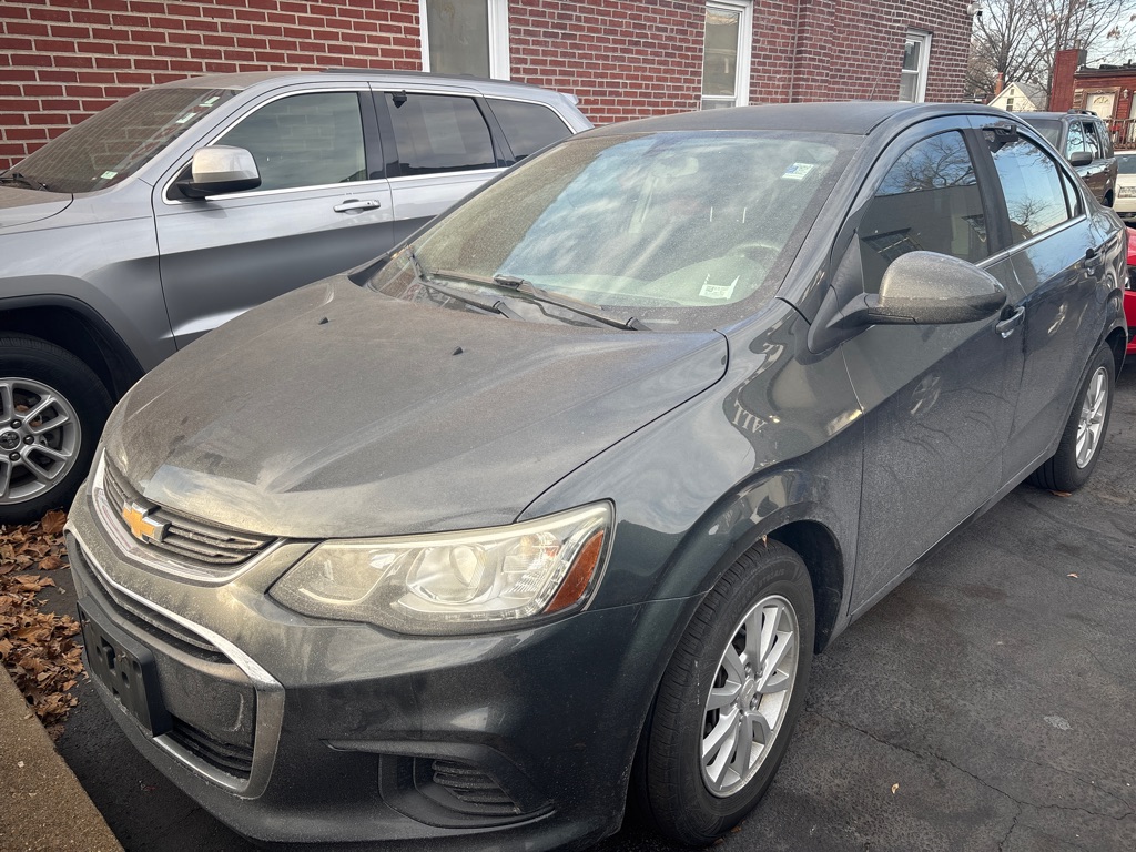 Photo 3 of this CHEVROLET SONIC