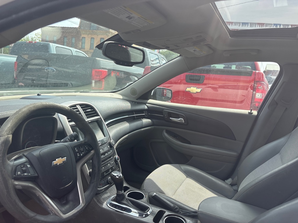 Photo 8 of this CHEVROLET MALIBU