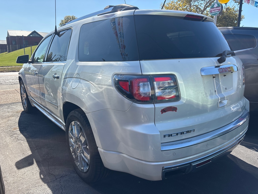Photo 2 of this GMC ACADIA