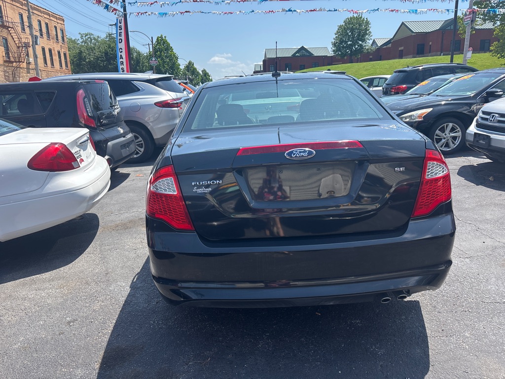 Photo 4 of this FORD FUSION