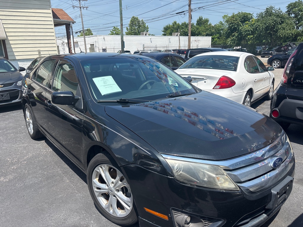 Photo 2 of this FORD FUSION