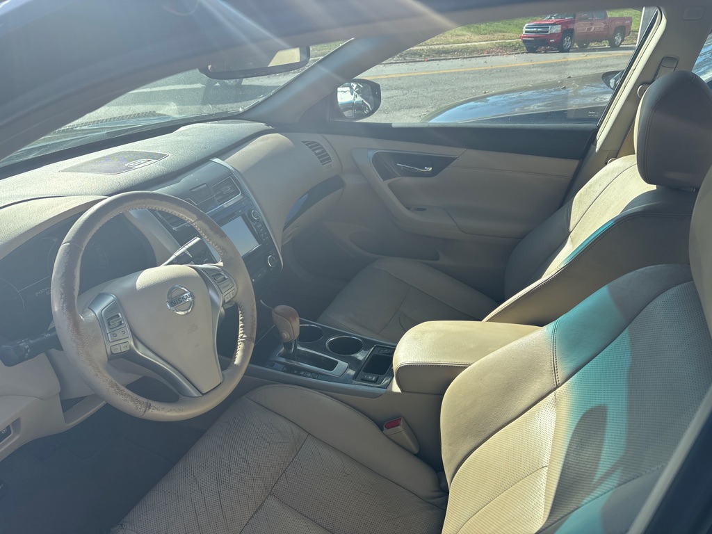 Photo 7 of this NISSAN ALTIMA