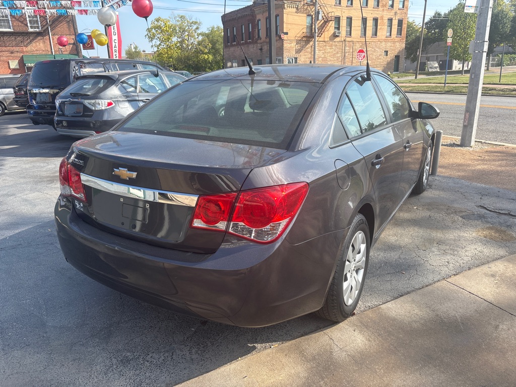 Photo 7 of this CHEVROLET CRUZE
